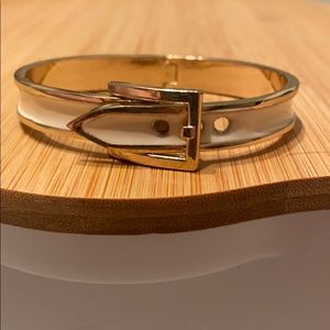 Belt bracelet